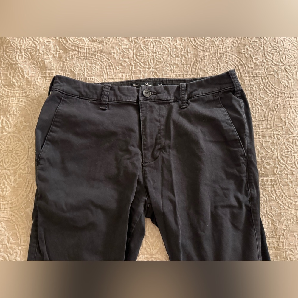 Hollister Black Chinos Versatile Classic Style